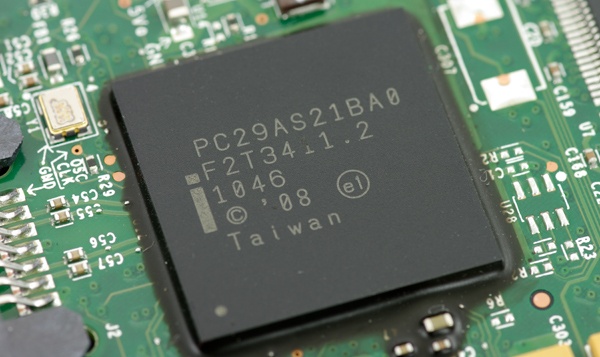 Intel-SSD-320-Controller.jpg