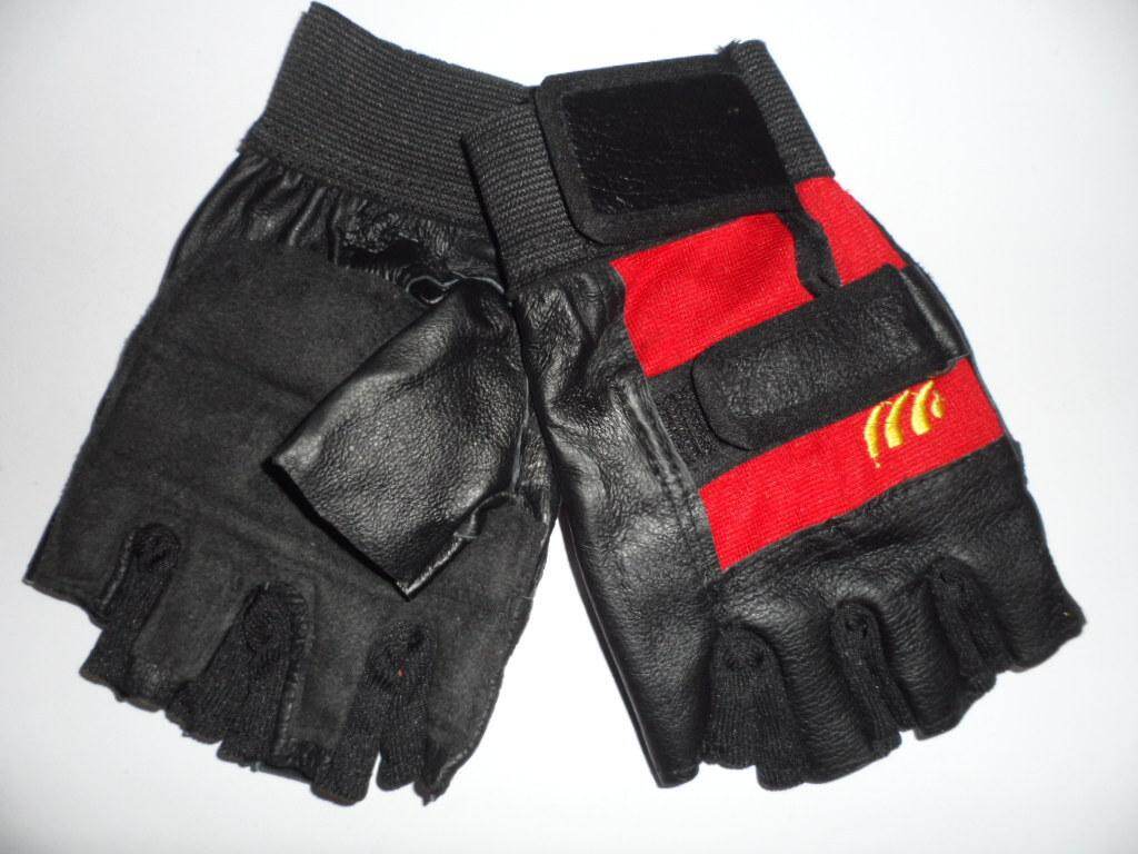 ถุงมือหนังรถจักรยานยนต์ขี่กลางแจ้งถุงมือครึ่งนิ้ว?gloves for motorcycle? ถุงมือหนังรถจักรยานยนต์ขี่กลางแจ้งถุงมือครึ่งนิ้ว?gloves for motorcycle?