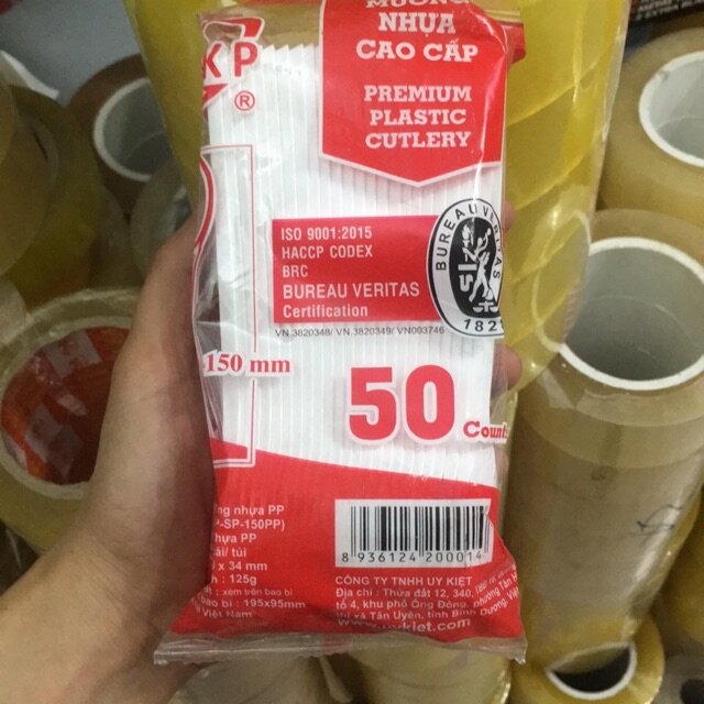 50 thìa nhựa màu trắng hàng sài gòn đẹp