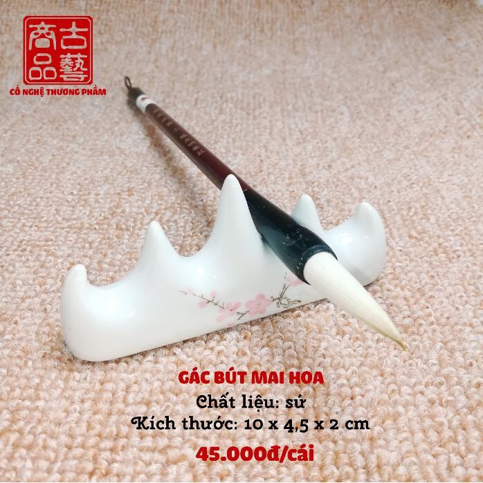 Gác bút bằng sứ mai hoa