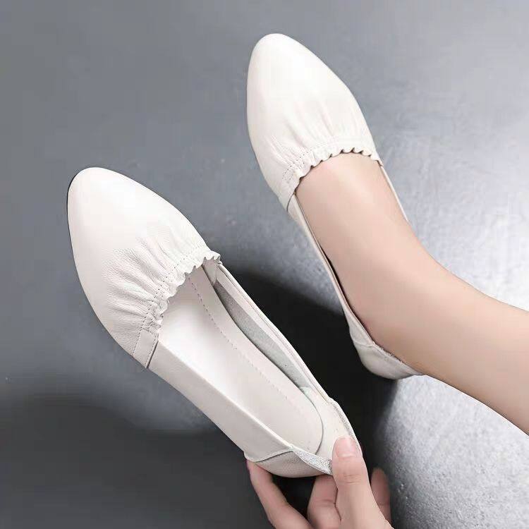 wtMei korean wedge leather mother shoes Women's Soft Bottom Shallow Mouth White Leather Shoes Soft Leather Pointed Flat Shoes