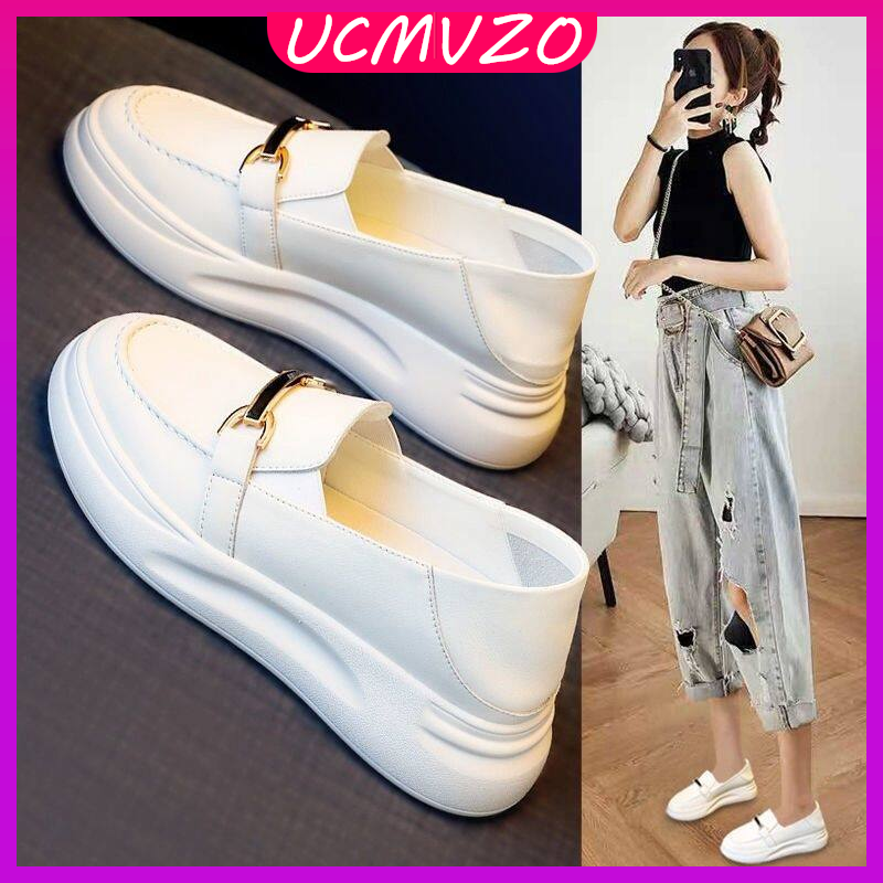 UCMVZO White shoes summer new popular shoes loafers leather shoes two-way wear summer shoes slip-on women's shoes ราคา 567 บาท*ส่งฟรี