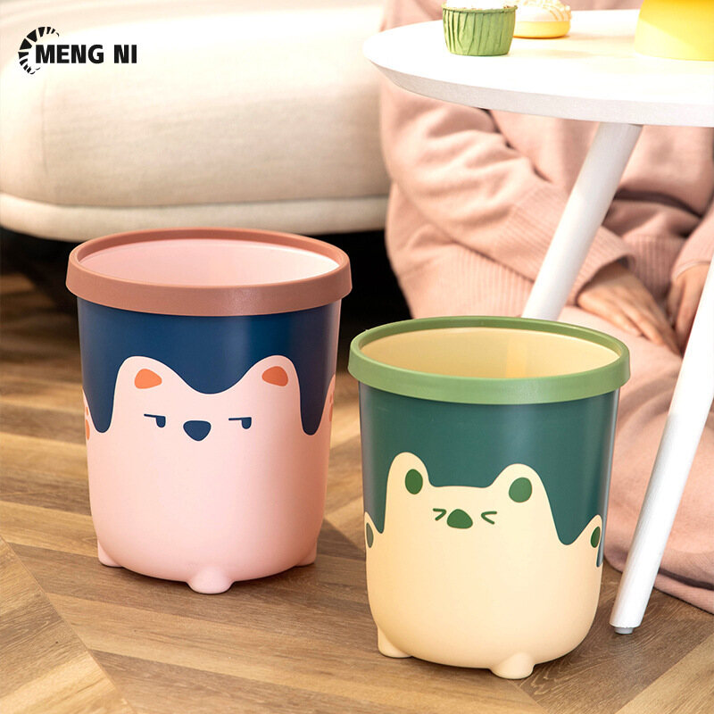 Cartoon hugging bear household round kitchen trash can, tea can, tea dregs bucket, office garbage storage bin ราคา 105 บาท*ส่งฟรี