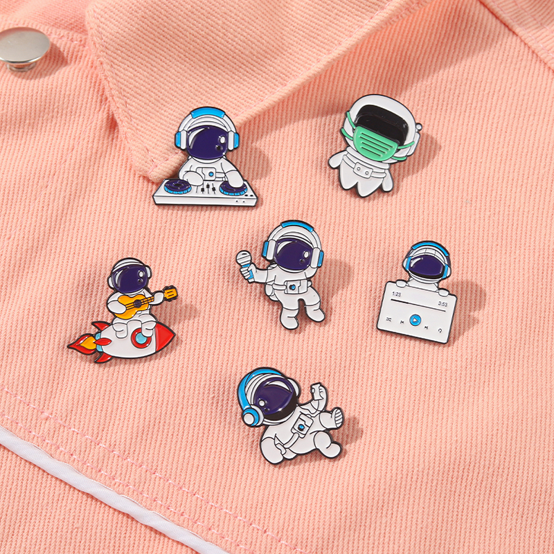 Phim hoạt hình nhân vật phi hành gia men pin vui spaceman trâm