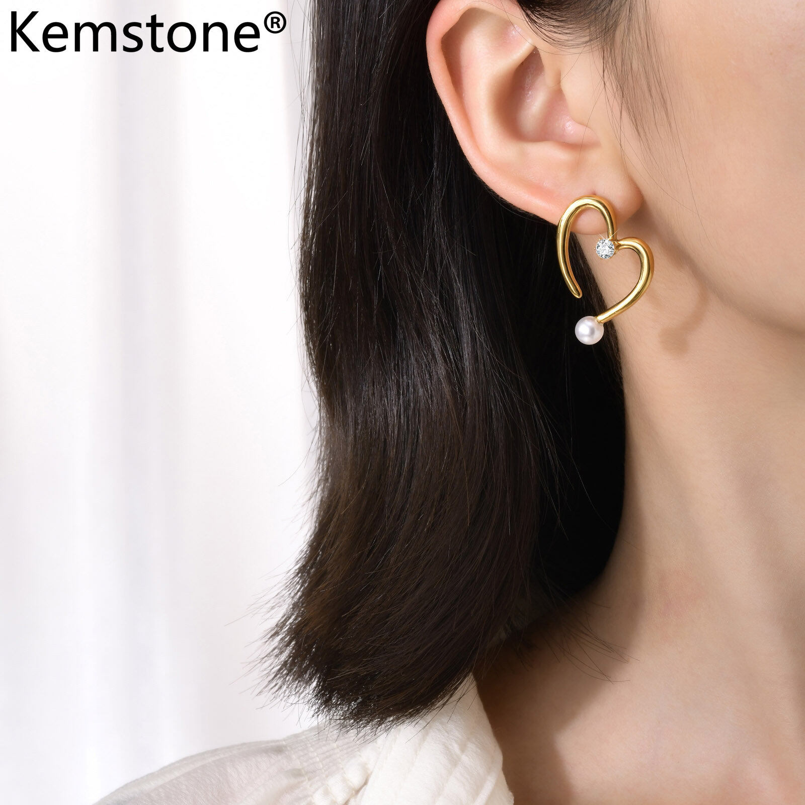 Kemstone Stainless Steel Heart Crystal Pearl Stud Earrings Gift Jewelry for Women - ยี่ห้อ Kemstone ราคา 239 บาท*ส่งฟรี