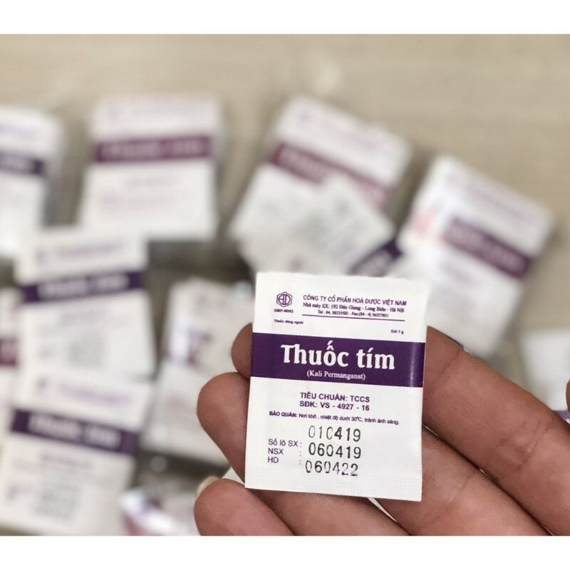 Thuốc tím ngâm sát khuẩn cho cá cảnh