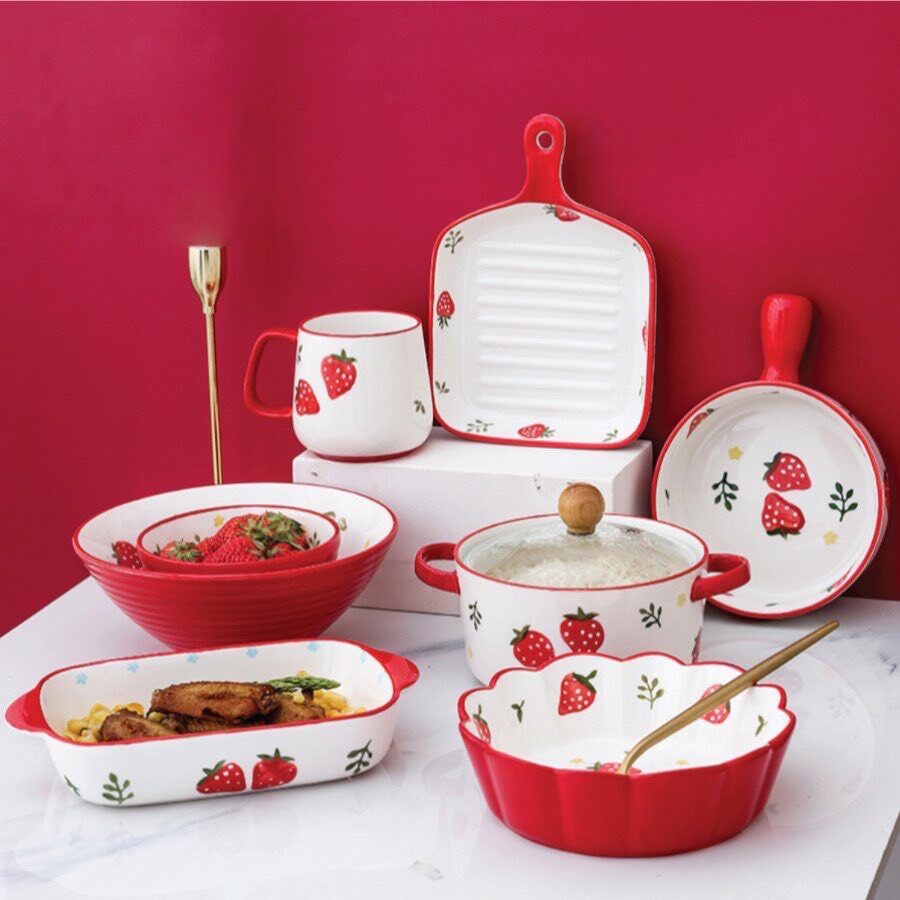 Set 8 món bát, đĩa gốm sứ cao cấp họa tiết dâu tây