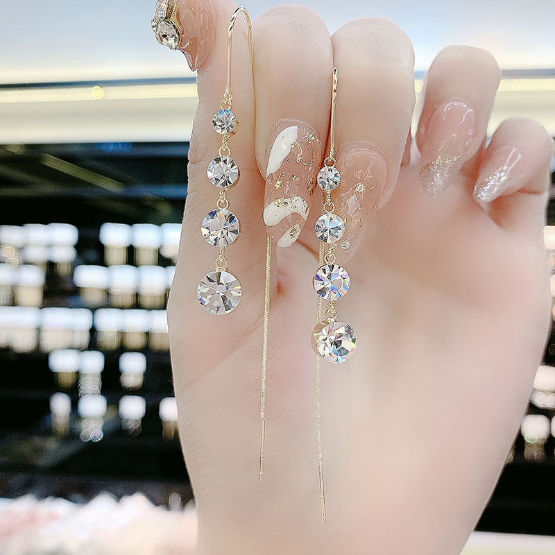 Hoa tai bông tai tua rua pha lê dài cá tính kim cương lấp lánh hàn quốc cho nữ