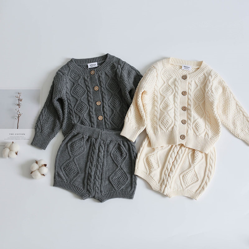 【hot】 Girls Sets Cardigan ราคา  1,742 บาท*ส่งฟรี