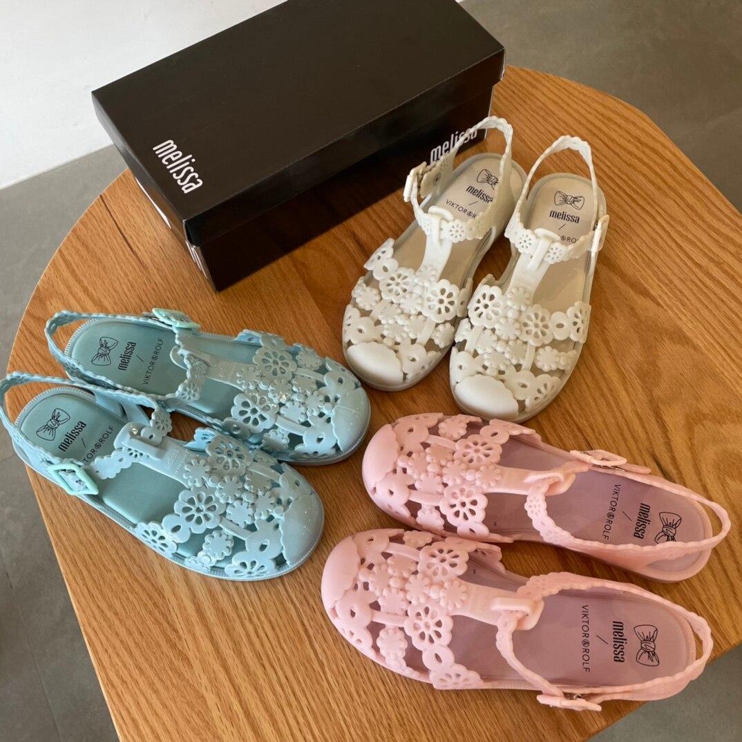 clear platform jelly shoes