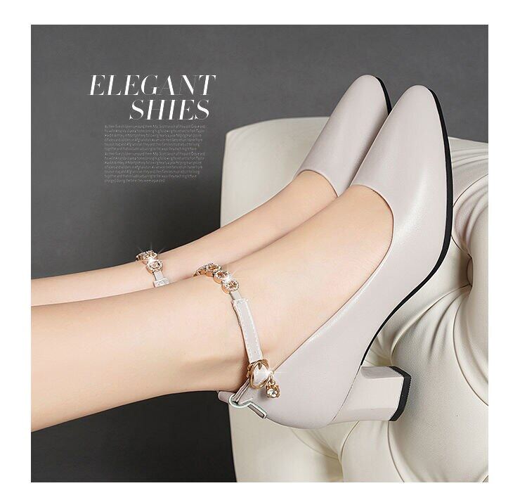 Mother shoes mid-heel low-heel leather soft sole women's single shoes 2020 new middle-aged spring and autumn women's one-word buckle shoes