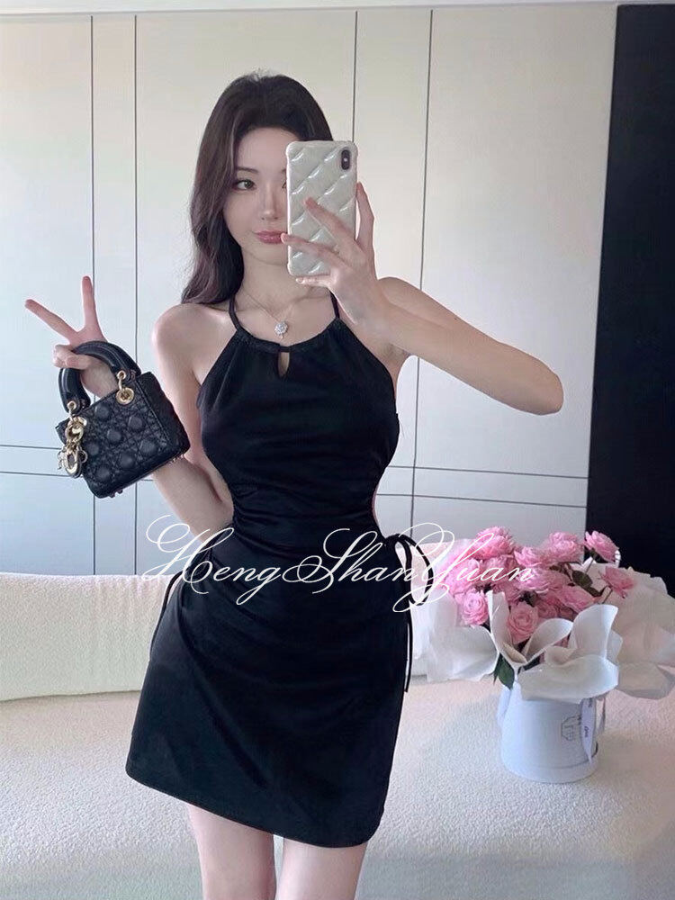 Hengshanyuan Sexy cổ yếm Đầm đen dây eo Sling Đầm thon