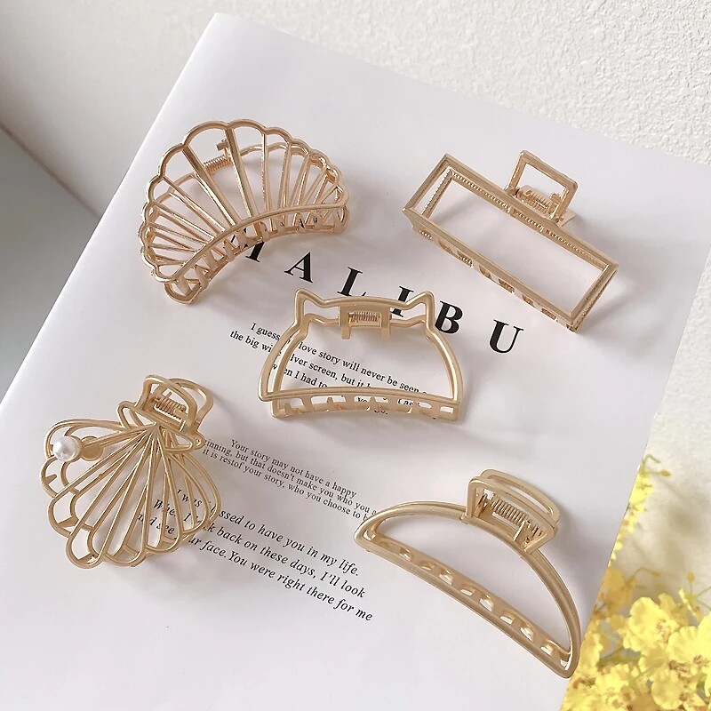 Fashion-Woman-Gold-Color-Metal-Butterfly-Hair-Claws-Hair-Accessories-Hairpins-Clips-Hairgrip-Headwear-Girls-Ornaments.jpg_Q90.jpg_.webp (3).jpg