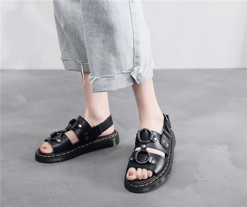 Doc martens 2024 xabier sandals