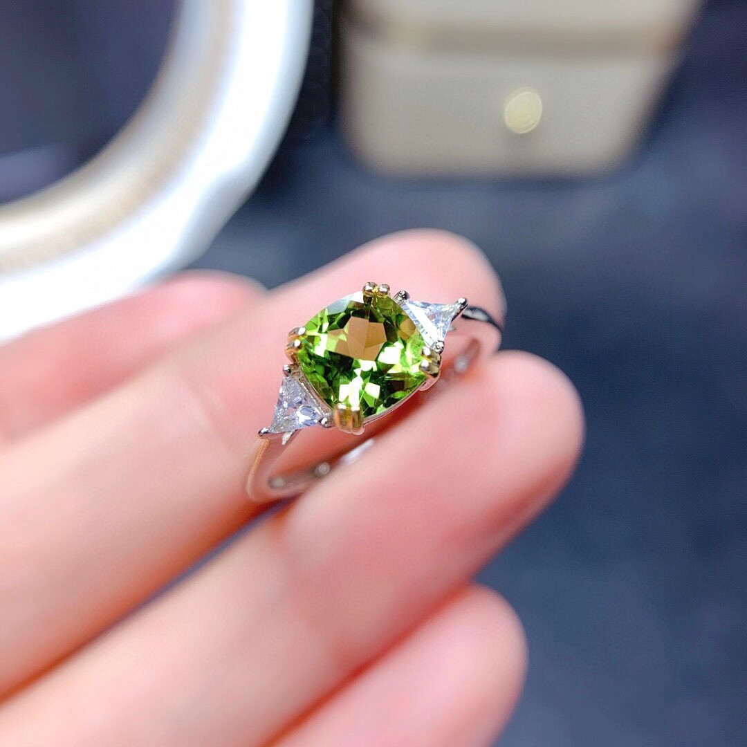 Nhẫn peridot xanh thiết kế mới 2022 quà tặng sinh nhật cho bé gái đá quý tự nhiên thật trang sức bạc 925 tinh xảo