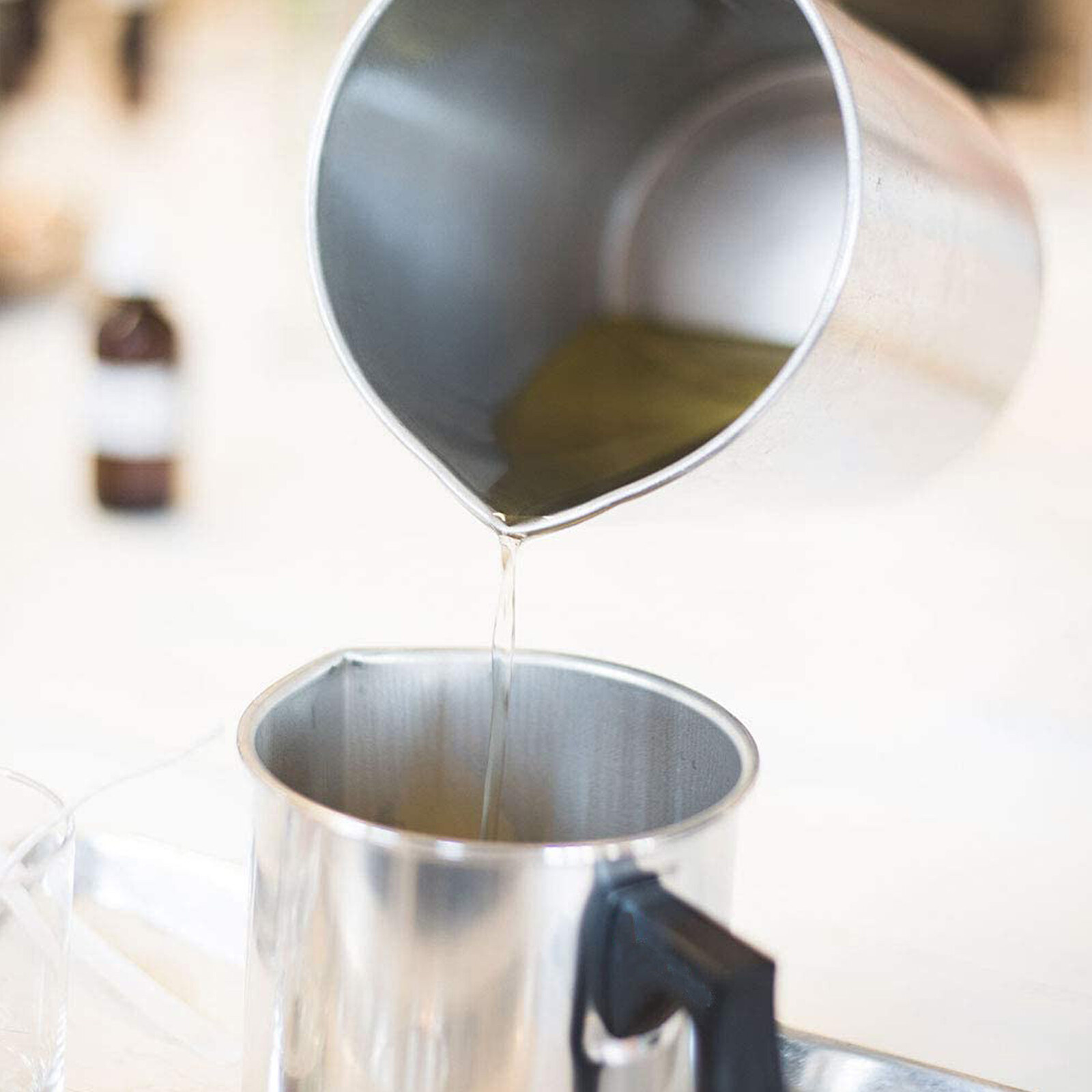 1.2L Candle Melting Pot Wax 2 Pounds Melting Cup Candle Making Pouring