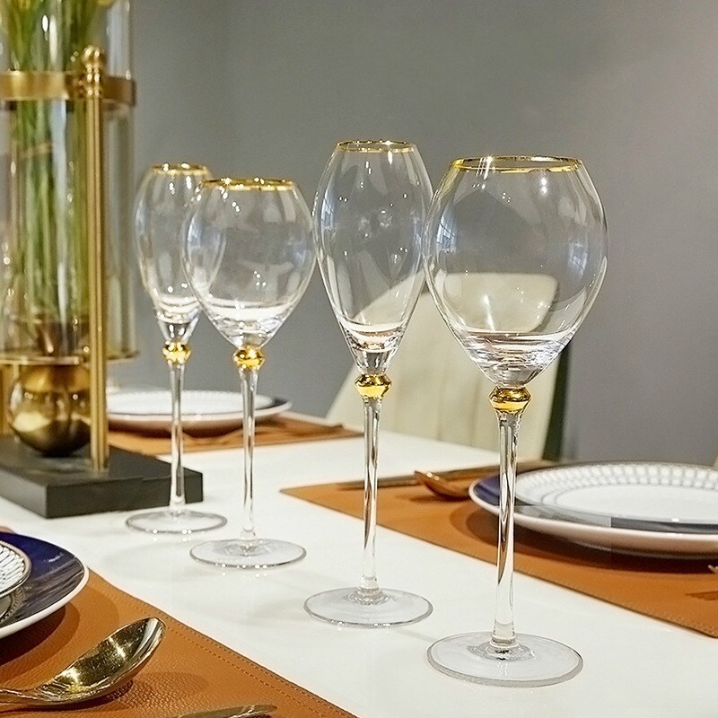 【A LOVABLE】☽✧ 2Pcs 400ml Retro Phnom Penh Wine Glass Crystal Champagne Glasses Goblet Wedding Party Cup Drinkware Valentine 39;s Day Gifts ราคา 1,711 บาท*ส่งฟรี