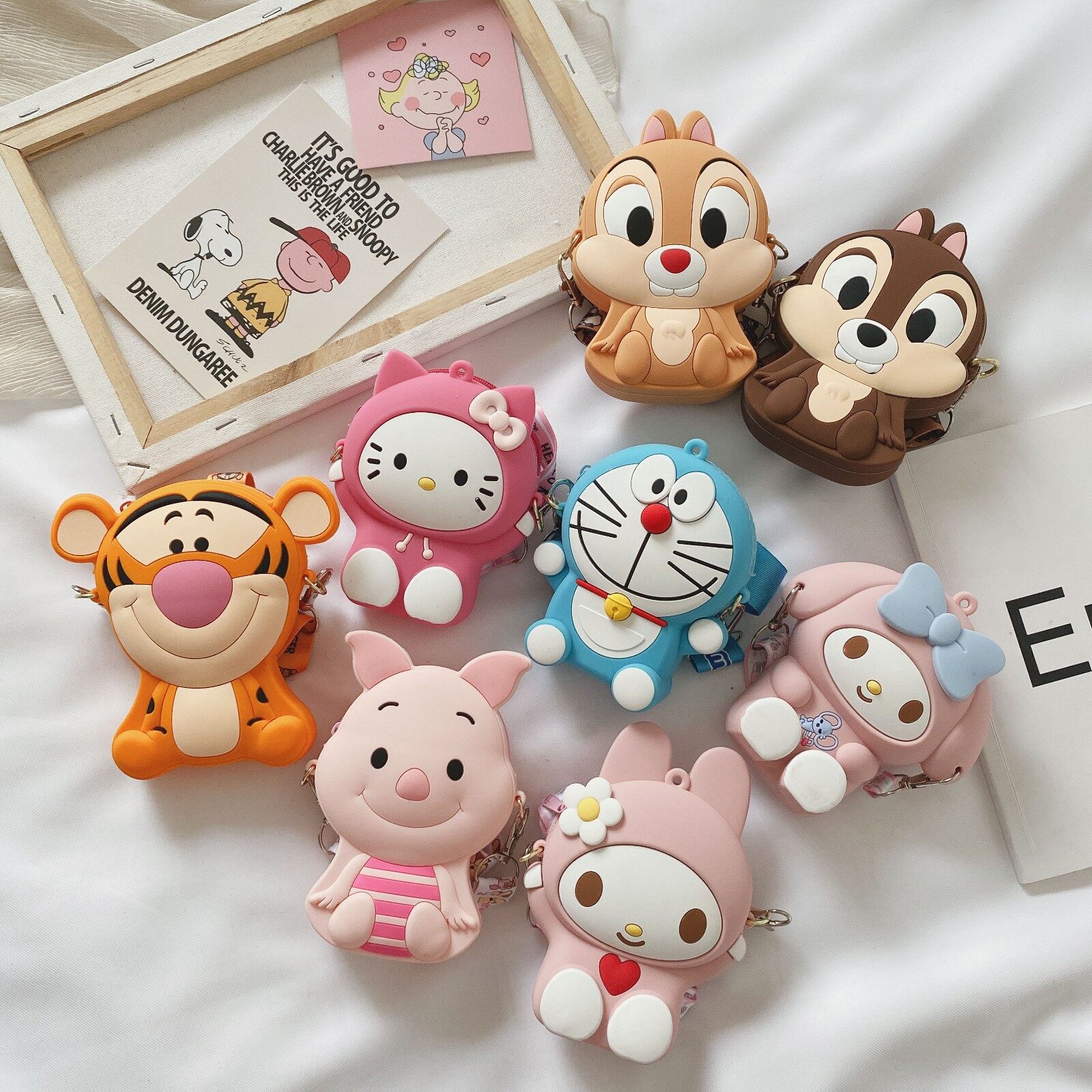 Túi silicon cho bé Túi chéo mini túi bé gái Túi Đeo Chéo Hình Doraemon Hello Kitty Nhỏ Cho Trẻ Em Bé Trai Bé Gái Ví Đựng Tiền Xu Dễ Thương Cho Trẻ Em Túi Đeo Vai Túi Trẻ Tập Đi Túi Đựng Đồ Cầm Tay Cho Trẻ Em