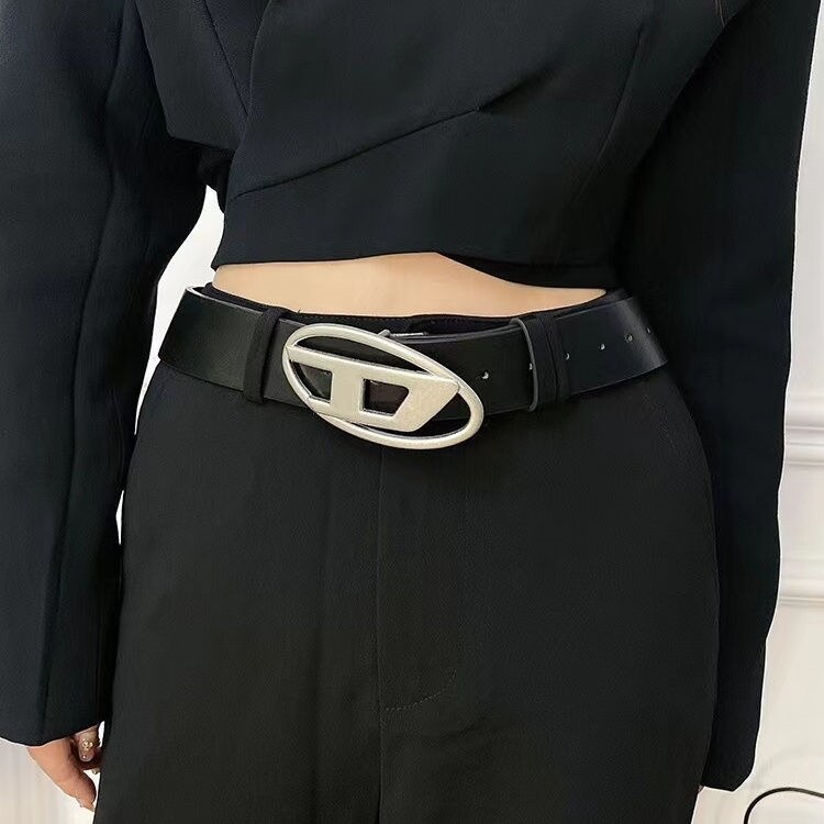 Mới ban đầu DIESEL vành đai nữ đồ trang trí cá tính phần cứng D từ gia vị hip-hop thủy triều hoài cổ Cách thắt lưng Jean trong 2022 thắt lưng mới nhập khẩu Ý