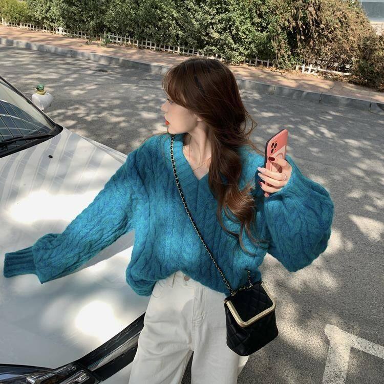 Women's soft blue V-neck sweater 2021 new autumn and winter loose outerwear idle style cable-knit pullover knitwear top