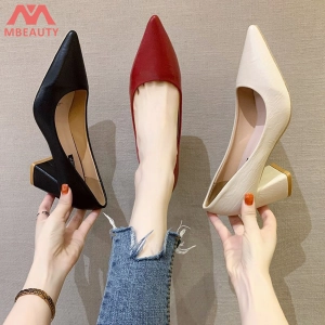 ภาพหน้าปกสินค้าMBeauty รองเท้าส้นสูง ญ ผู้หญิงสไตล์เกาหลีชี้นิ้วเท้ารองเท้าแฟชั่นสตรีรองเท้าผู้หญิงส้นกลาง ที่เกี่ยวข้อง