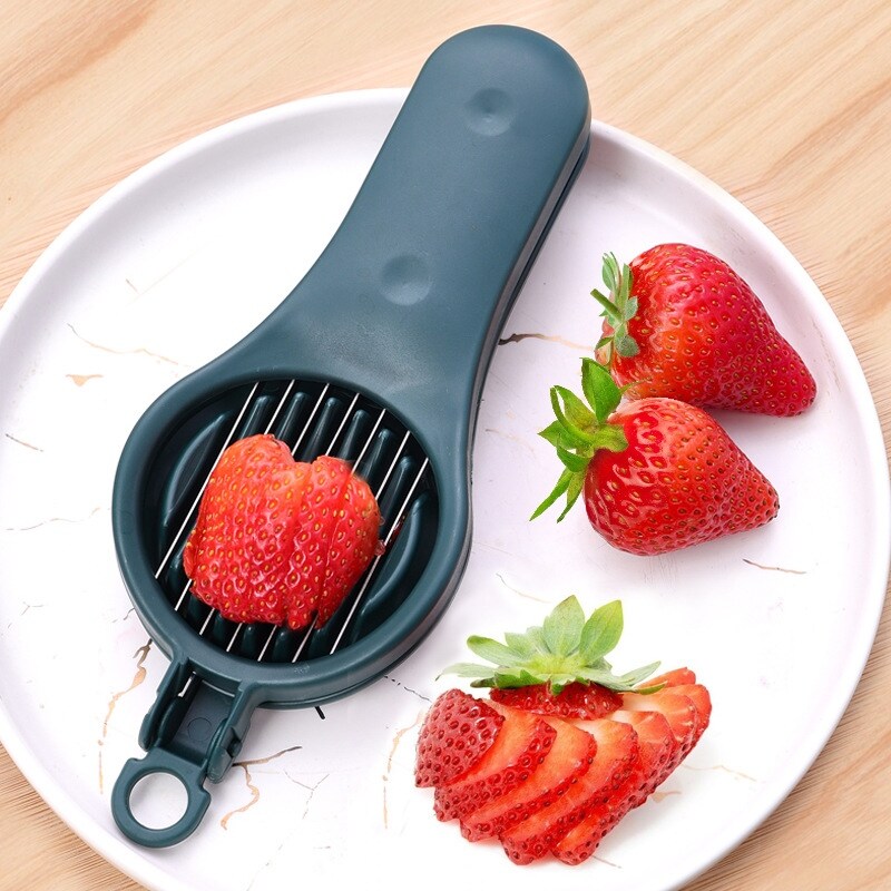 [SUSU Living Home] Strawberry Slicer Cutter Corer Huller Fruit Leaf Stem Remover Salad Cake Tools Kitchen Gadget Accessories