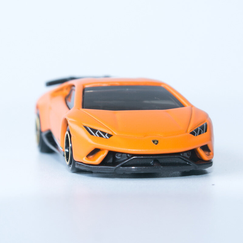Car Toys Takara Tomy Tomica Lamborghini Huracan Performante