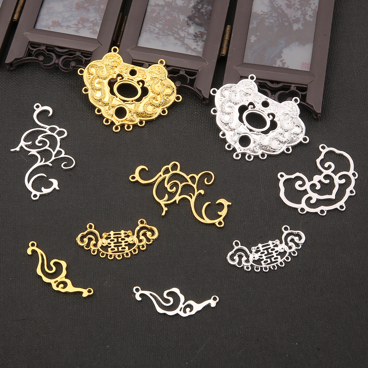 1 Mặt Dây Chuyền Khóa Quyến Rũ Bằng Hợp Kim Chạm Khắc Phong Cách Cổ Xưa Bằng Vàng/Bạc Hình Dạng Hỗn Hợp Phổ Biến, Phụ Kiện Kết Nối Trang Sức Đeo Cổ Tự Làm