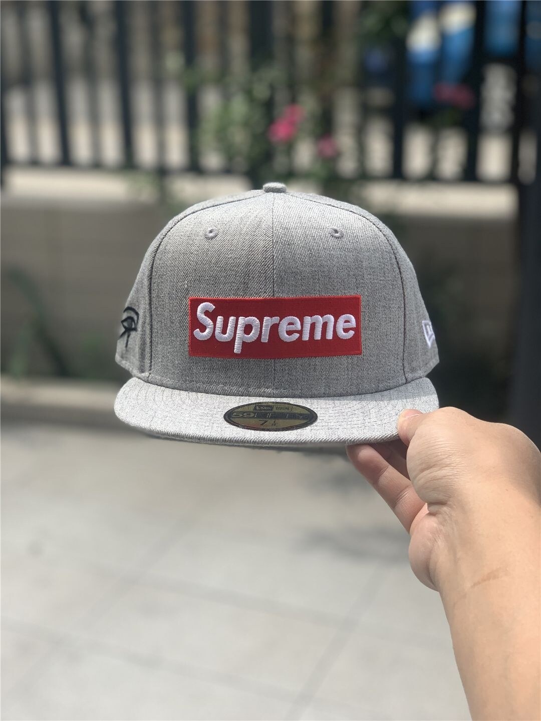 Supreme Men's Gray Baseball Caps for sale