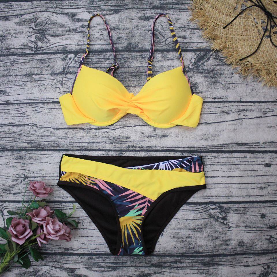 Túi Cứng Châu Âu Và Mỹ 2021, Đồ Bơi Bốn Màu Chia Mảnh In Họa Tiết Kẹo Ngọt Beachwear