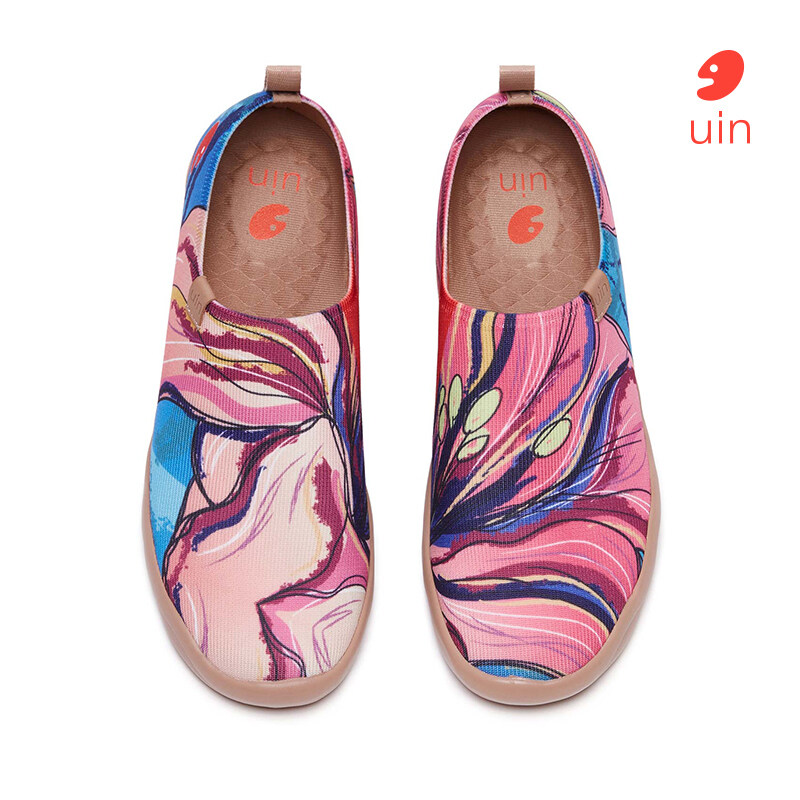 UIN Women's Walking Travel Shoes Slip On Flying weaving Casual Loafers Lightweight Comfort Fashion Sneaker ราคา 3,959 บาท*ส่งฟรี