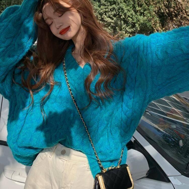 Women's soft blue V-neck sweater 2021 new autumn and winter loose outerwear idle style cable-knit pullover knitwear top