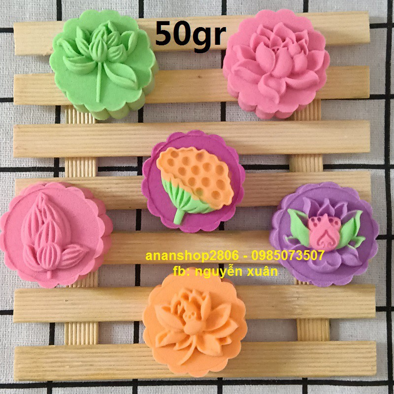 Khuôn trung thu lò xo 50gr 6 mặt hoa sen