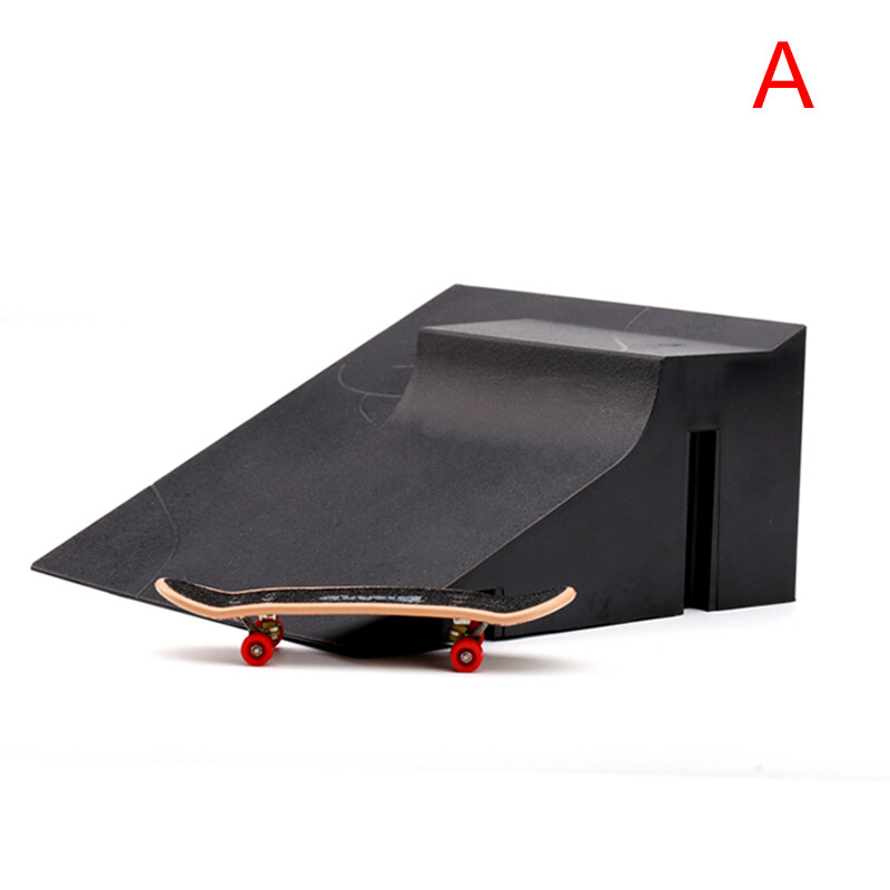 Finger Skateboards Toy Set Mini Training Skating Board with Ramp Track