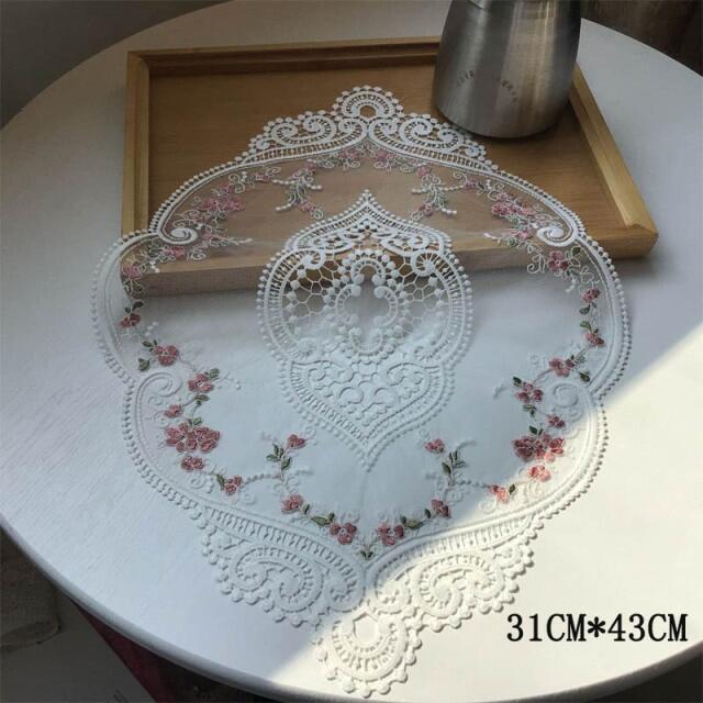 1Pcs สำหรับโต๊ะทานอาหารเย็บปักถักร้อย Placemat ลูกไม้สไตล์ยุโรปเตาไฟฟ้า Mat Anti-Scald Coaster แผ่นรองจาน