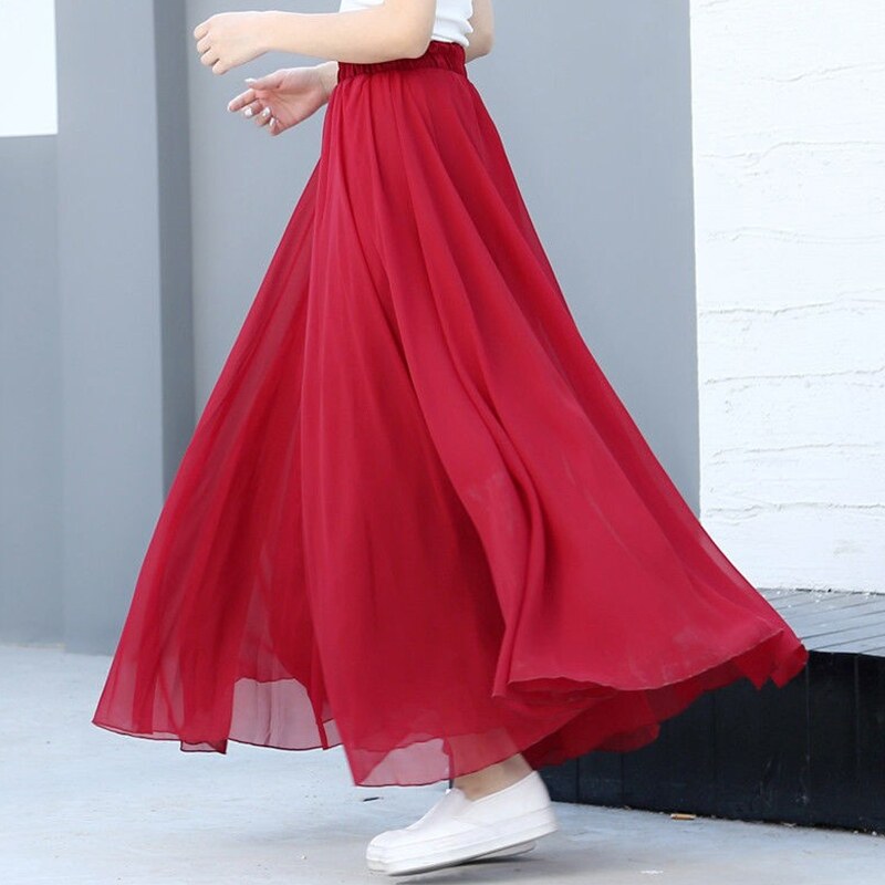 10 Outfits chân váy đỏ đô kết hợp với áo màu gì HOT TREND 2021