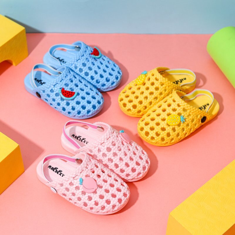 Mặc 2 Kiểu! Giày Lỗ Bé Gái & Bé Trai Hình Trái Cây Đáng Yêu Dép Lê Chống Trơn Trượt Thoải Mái Trọng Lượng Nhẹ Giày Trẻ Em 2-8 Tuổi T22N03CC-110