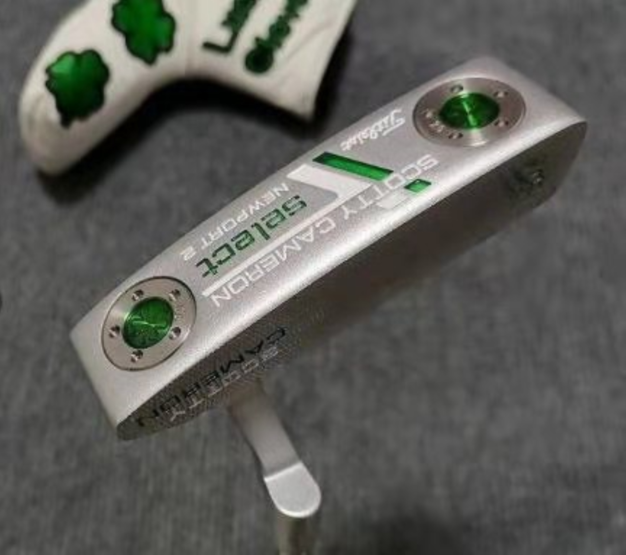 The new clovers newport 2 luoky golf putter từ thanh câu lạc bộ golf