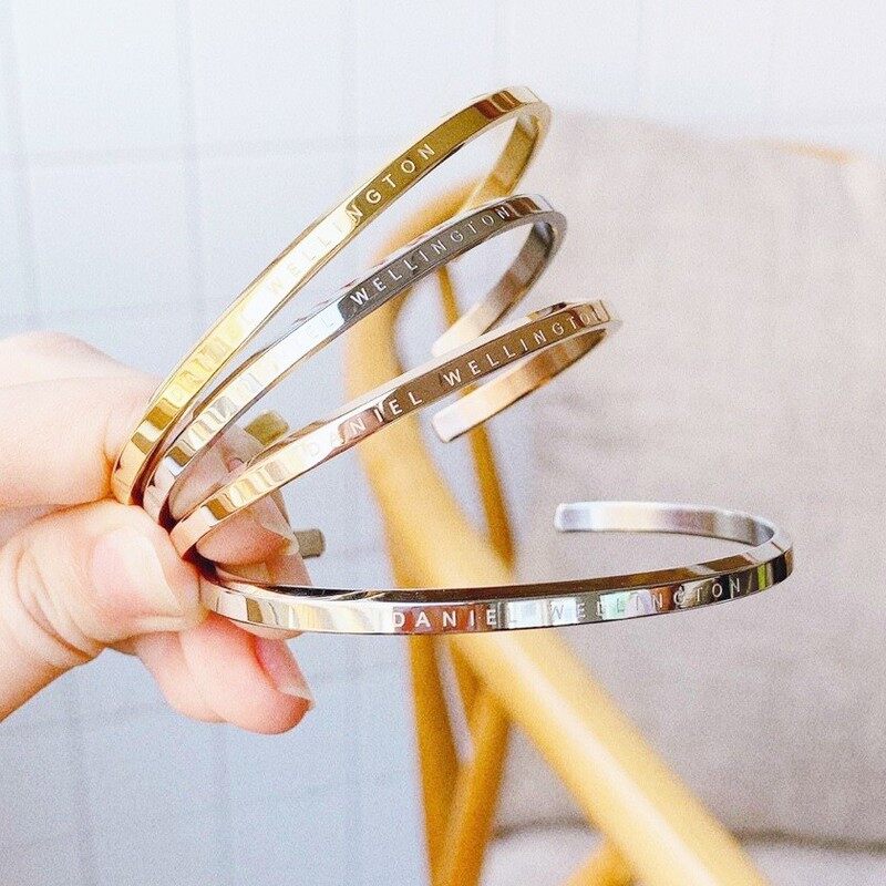 Vòng Tay Cuff DW Có Size Nam Nữ Titan Ko Đen TT 3510