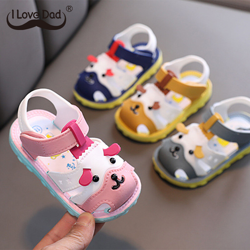 Giày Em Bé Gấu Hoạt Hình 1-3 Tuổi Giày Xăng Đan Em Bé Mùa Hè Giày Dép Đi Biển Đế Mềm Chống Trượt Cho Bé Trai Bé Gái Xăng Đan Thoáng Khí Chống Nước
