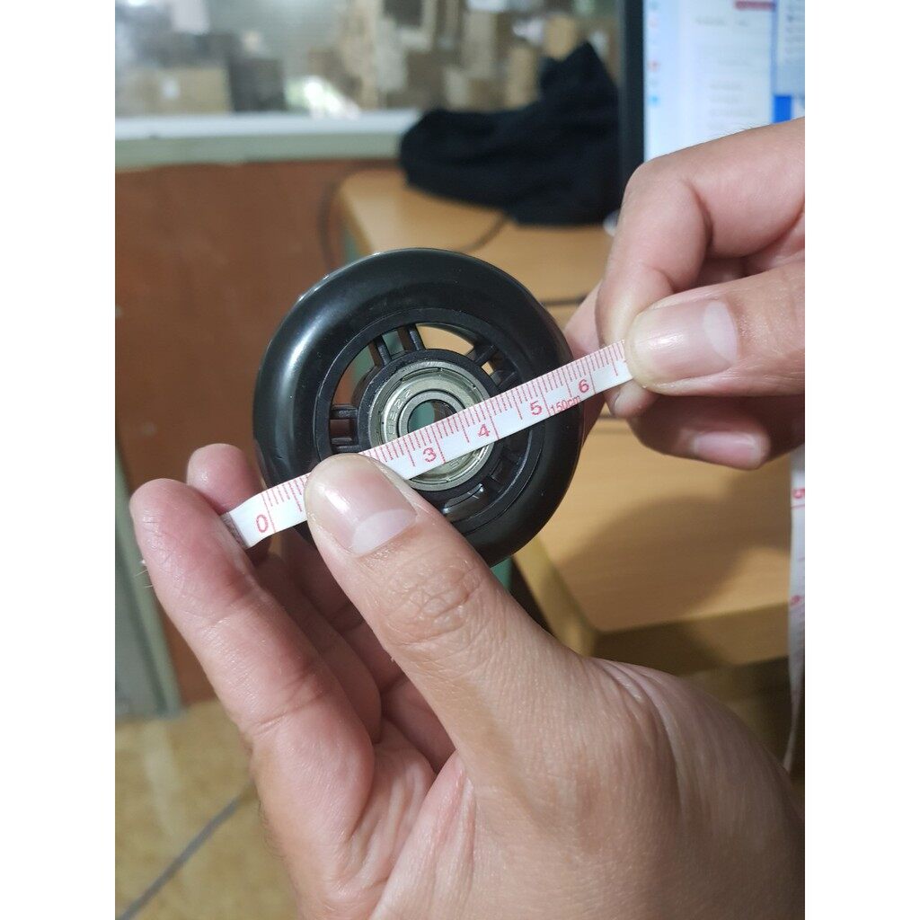 2 bánh xe cỡ lớn có vòng bi- bxe