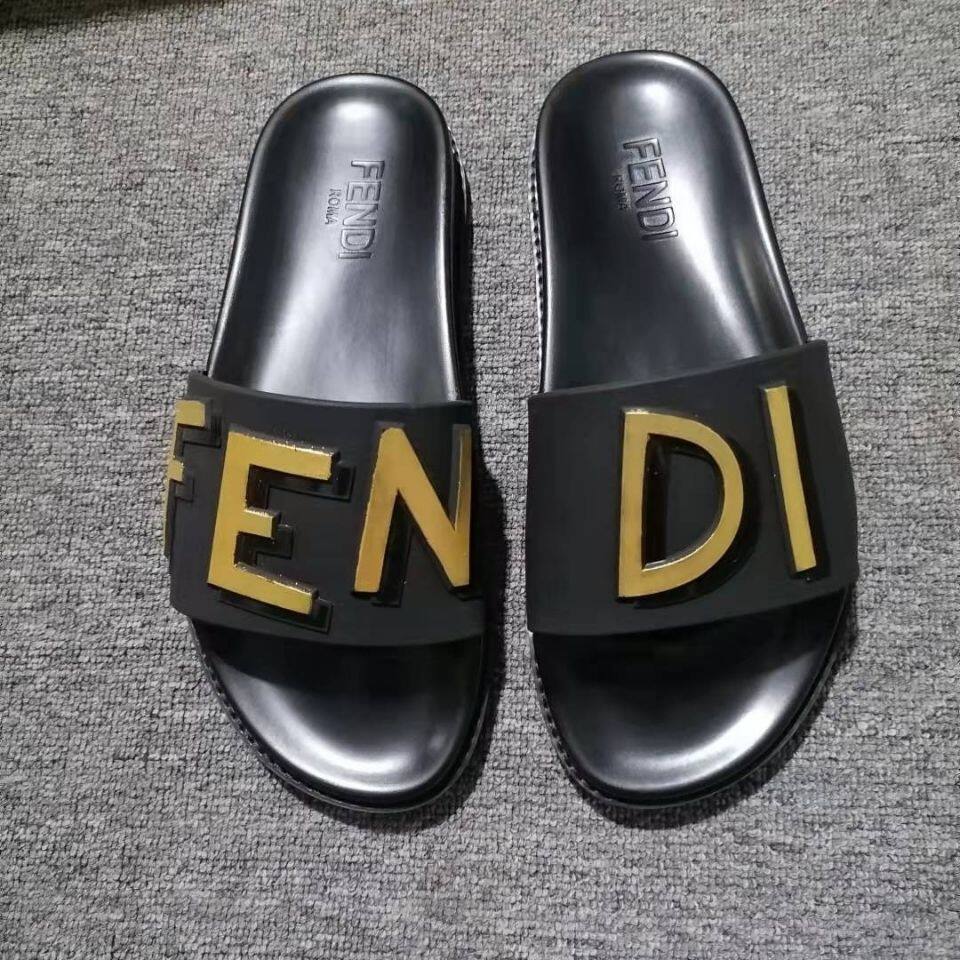 Total 64+ imagem fendi slides yellow eyes Thptletrongtan.edu.vn