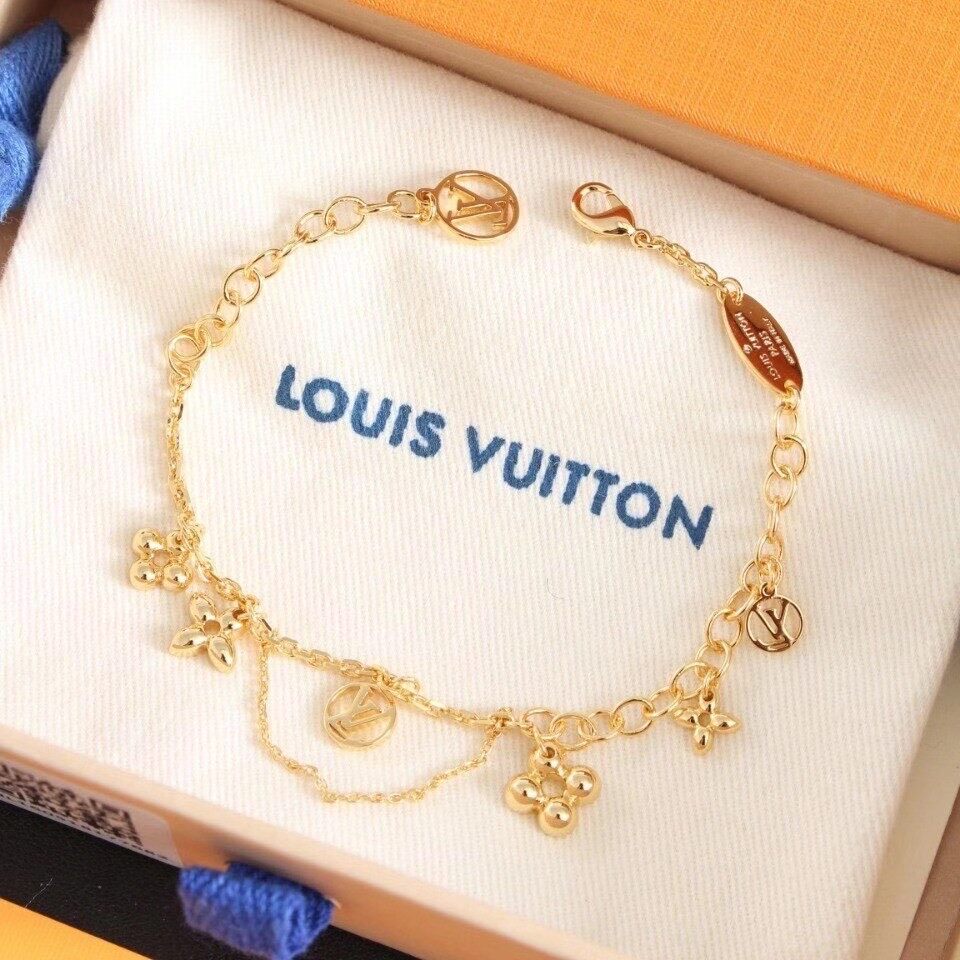 Louis Vuitton magnetic bracelet -Worn once -The - Depop