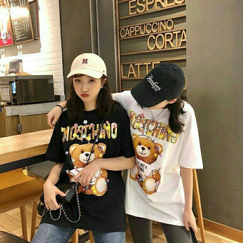 Áo Thun Ngắn Tay Cho Nam Và Nữ Gấu Bóng Đèn Màu Moschino Ngày Lễ Tình Nhân Gif Mới Dáng Rộng Cotton Nguyên Chất Cho Nữ
