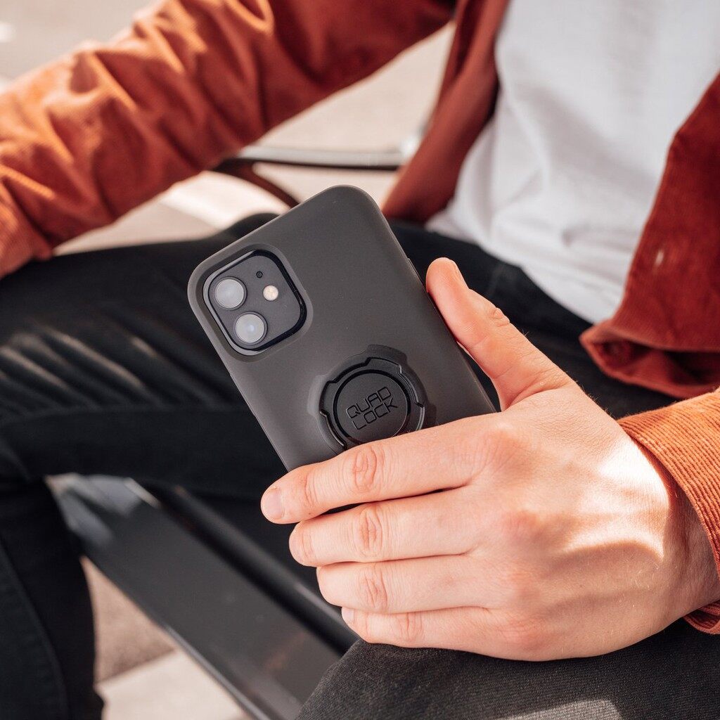 Ốp lưng chống sốc Quad Lock Case for iPhone 12 và 12 Pro