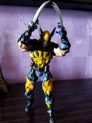 Toystoreshop 26cm PLAY ART Version Marvel Wolverine Logan Action