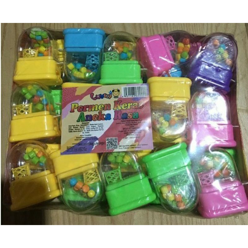 Vỉ 30 hộp kẹo c kèm đồ chơi bóng rổ