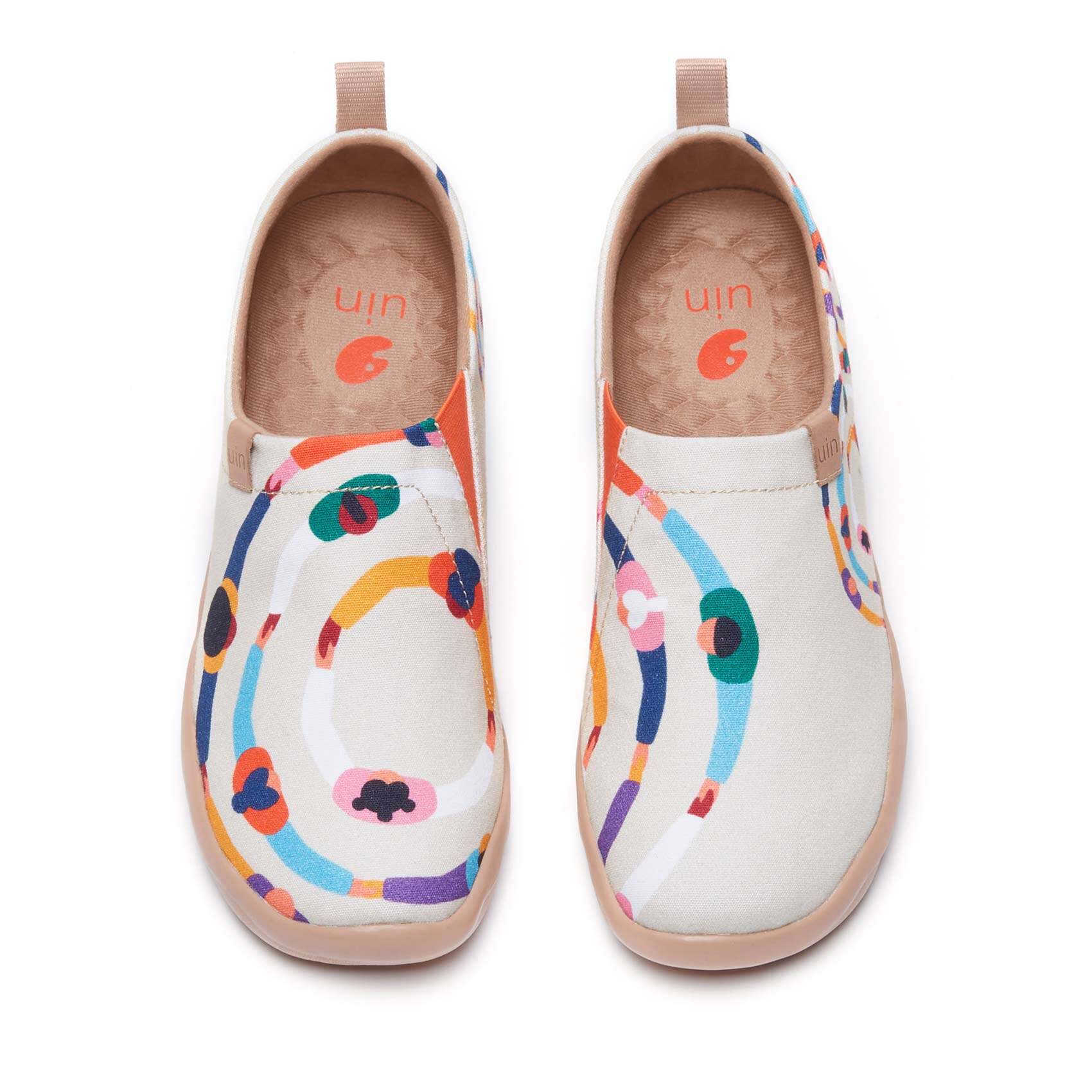 UIN Art Painted Travel Shoes Canvas Round Toe Slip on Lightweight Loafers Breathable Fashion Sneakers Love Circle ราคา 3,638 บาท*ส่งฟรี