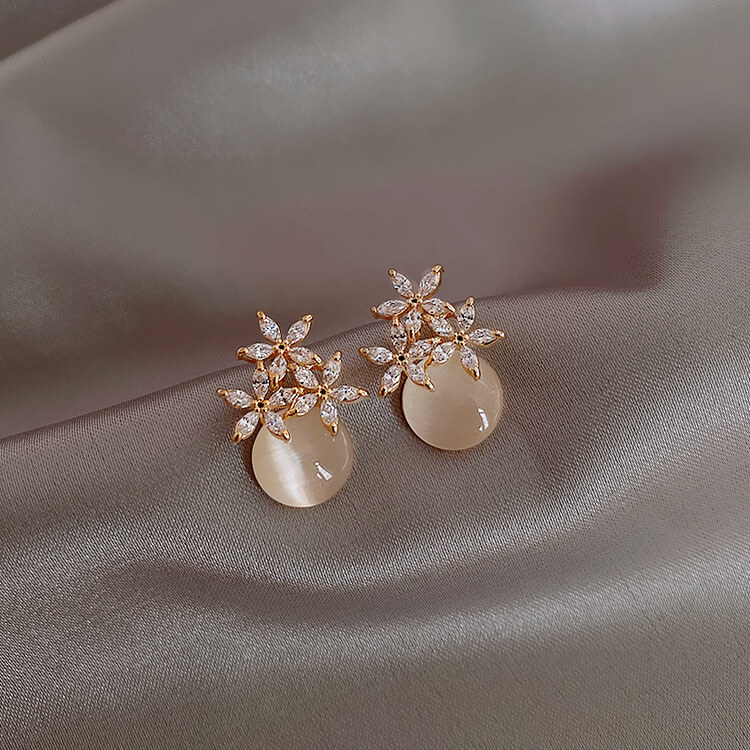 Hoa tai cánh hoa đá Opal frascati thời trang mới Hoa Tai Nữ phong cách Châu Âu và Mỹ phụ kiện trang sức cổ điển Hàn Quốc tiệc tùng