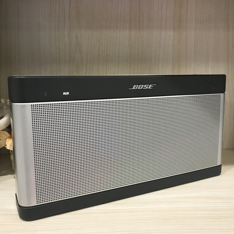 BOSE Soundlink III Three generations of Bluetooth wireless